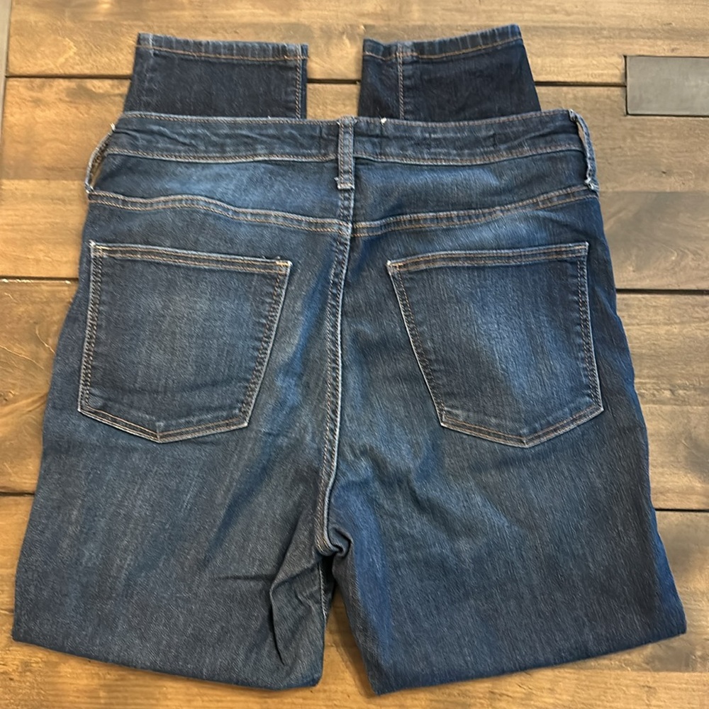 Universal Threads Jeans - Picture 2 of 2